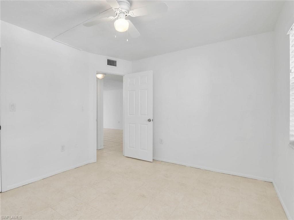 499 Forest Lakes Blvd 207, Naples, FL 34105-23