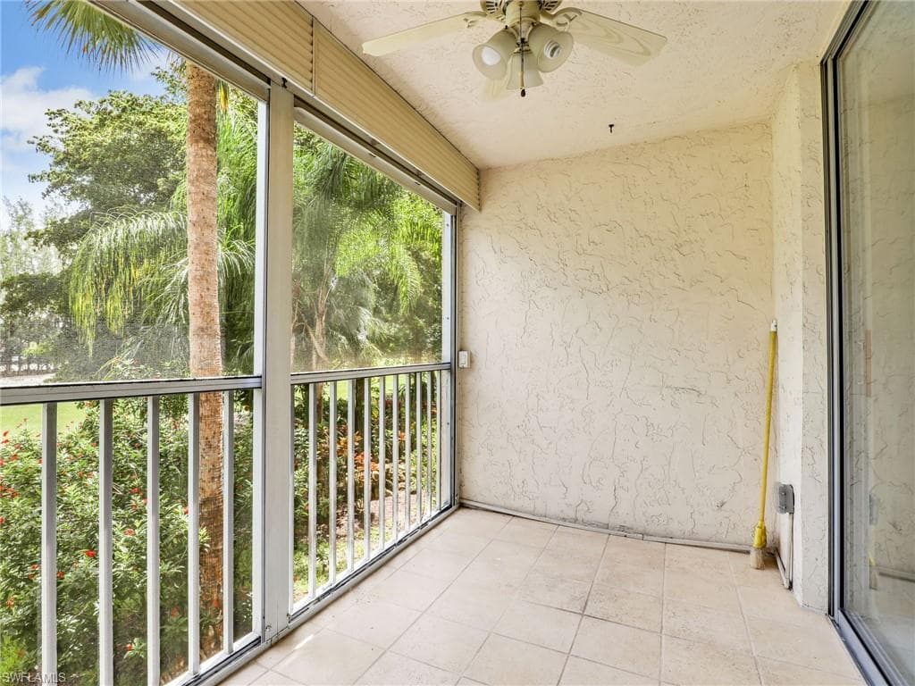 499 Forest Lakes Blvd 207, Naples, FL 34105-27
