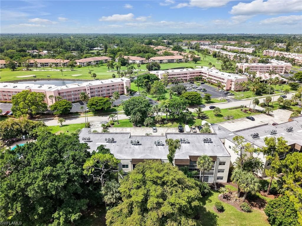 499 Forest Lakes Blvd 207, Naples, FL 34105-30