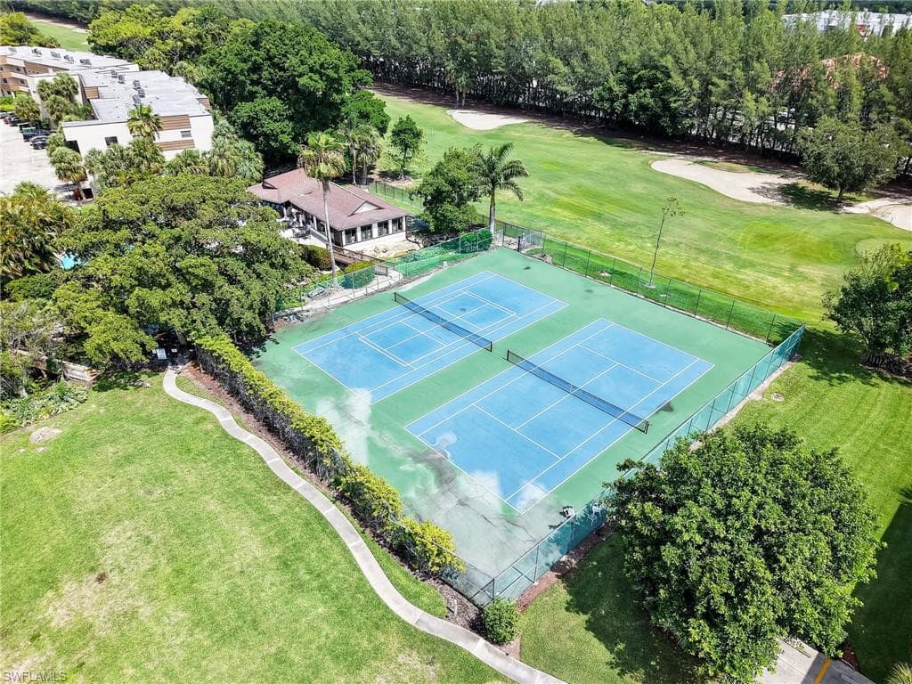 499 Forest Lakes Blvd 207, Naples, FL 34105-34