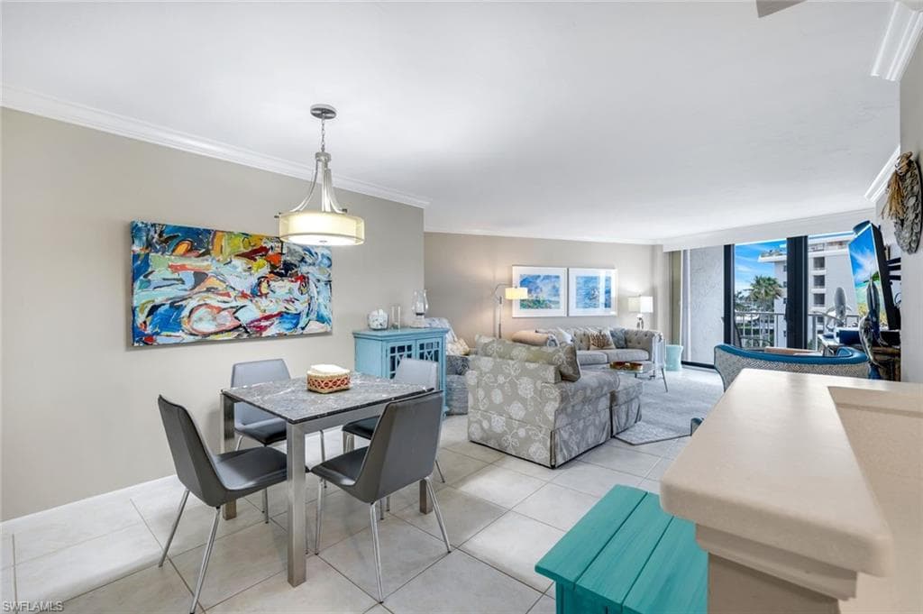 260 Seaview Ct 407, Marco Island, FL 34145-9