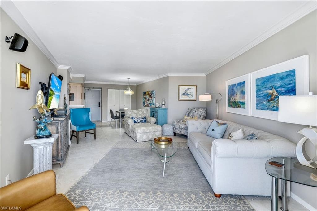 260 Seaview Ct 407, Marco Island, FL 34145-5