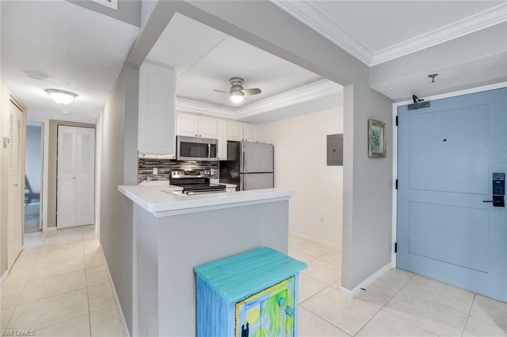 260 Seaview Ct 407, Marco Island, FL 34145-6