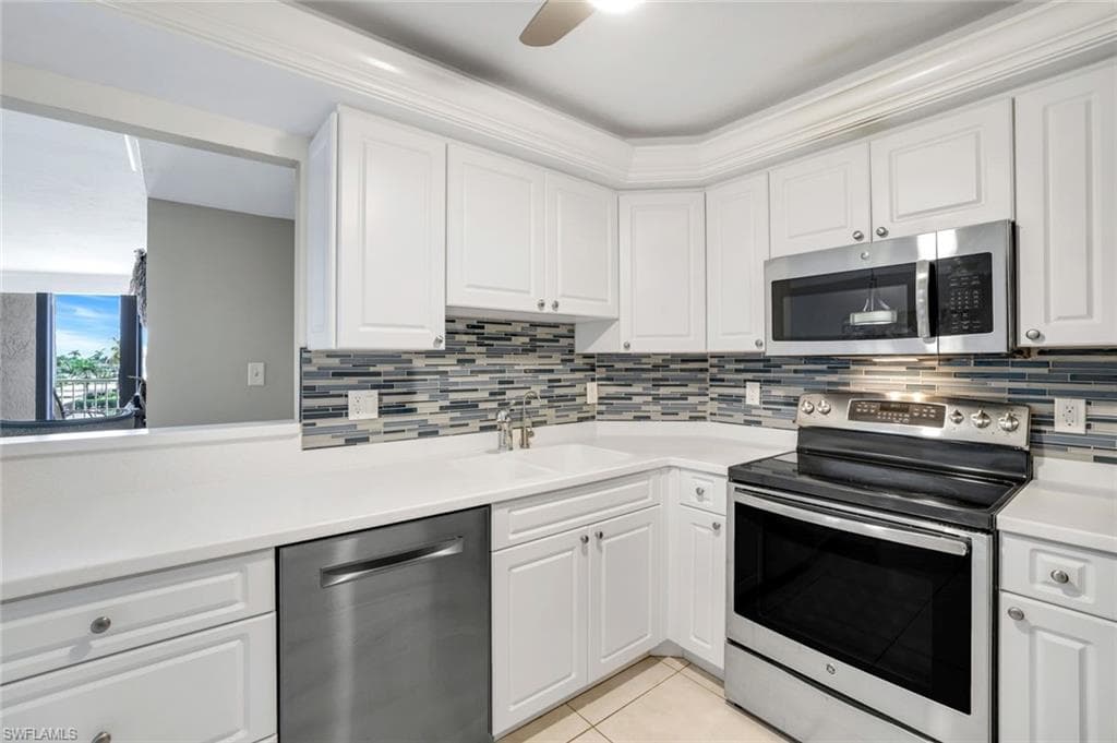 260 Seaview Ct 407, Marco Island, FL 34145-8
