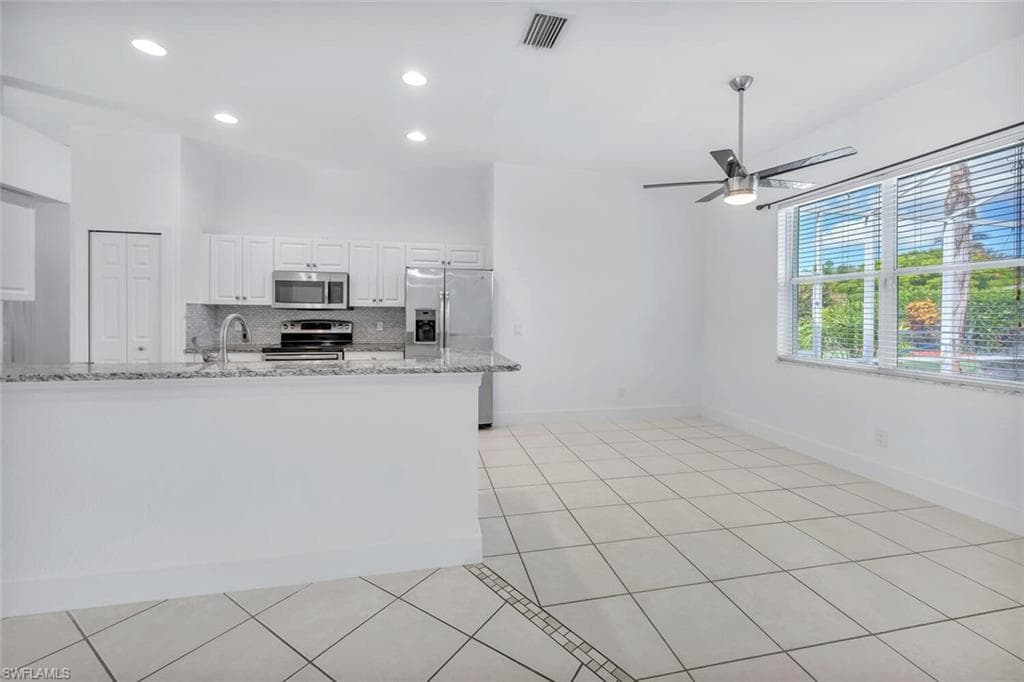973 Summerfield Dr, Naples, FL 34120-10