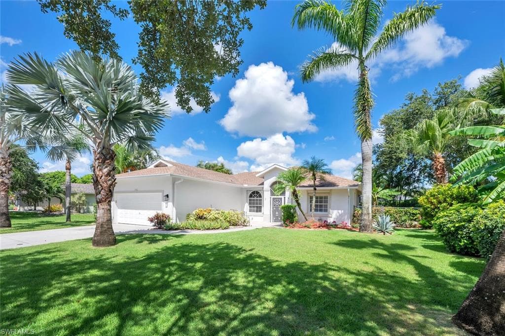 973 Summerfield Dr, Naples, FL 34120-2