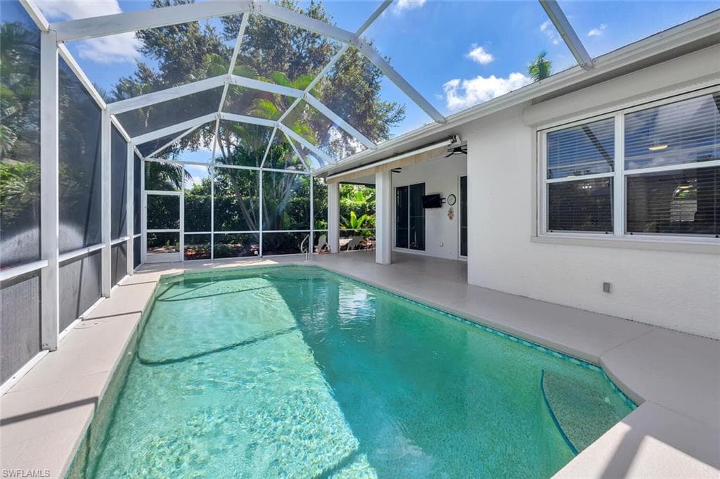 973 Summerfield Dr, Naples, FL 34120-30