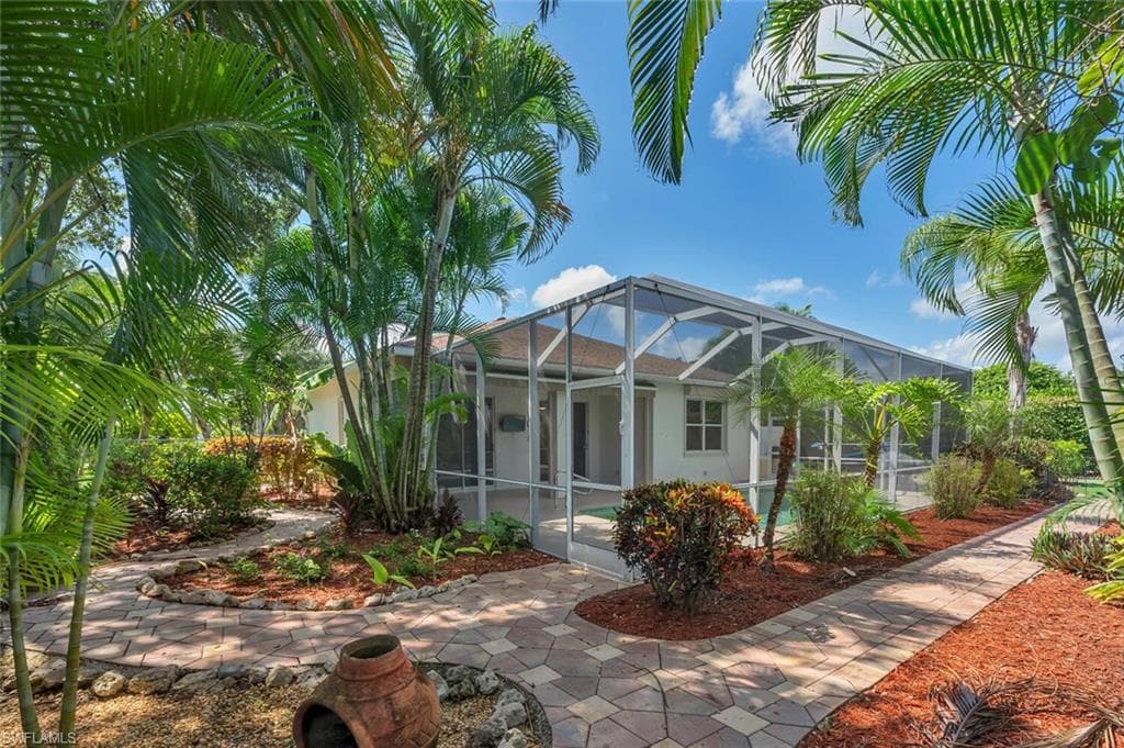 973 Summerfield Dr, Naples, FL 34120-37