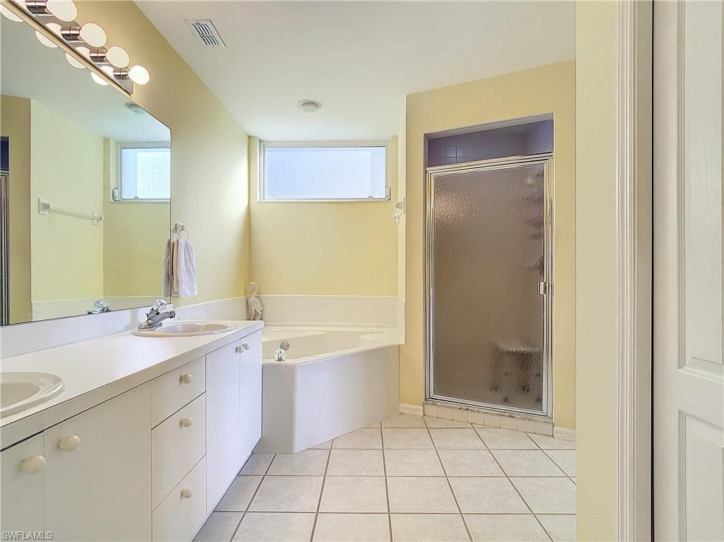 26450 Sunderland Dr 2101, Bonita Springs, FL 34135-26