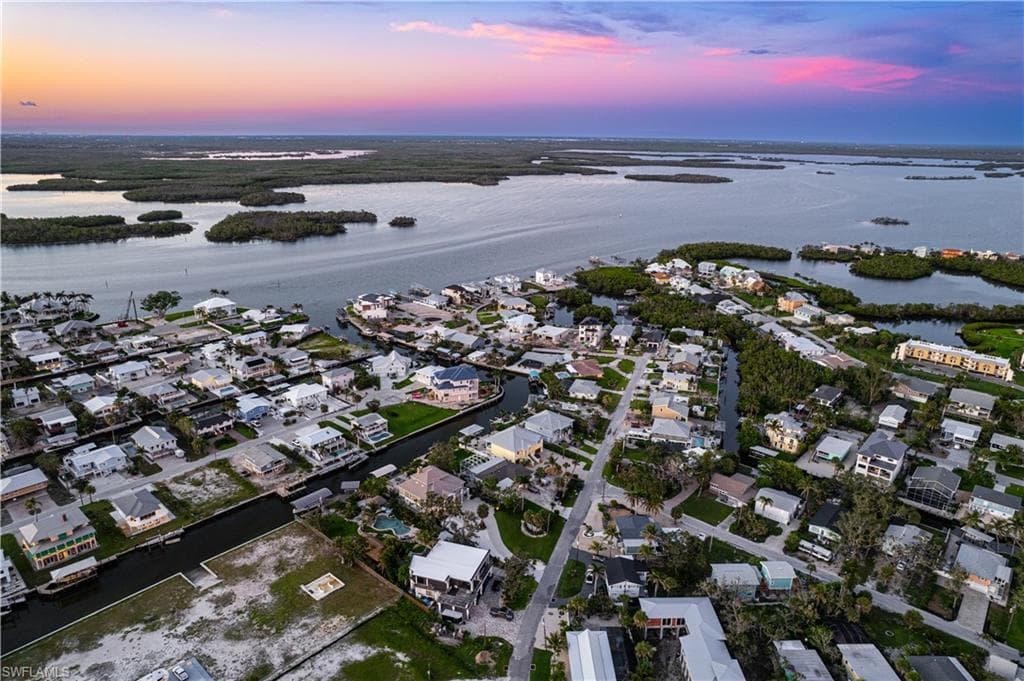 211 Sterling Ave, Fort Myers Beach, FL 33931-49