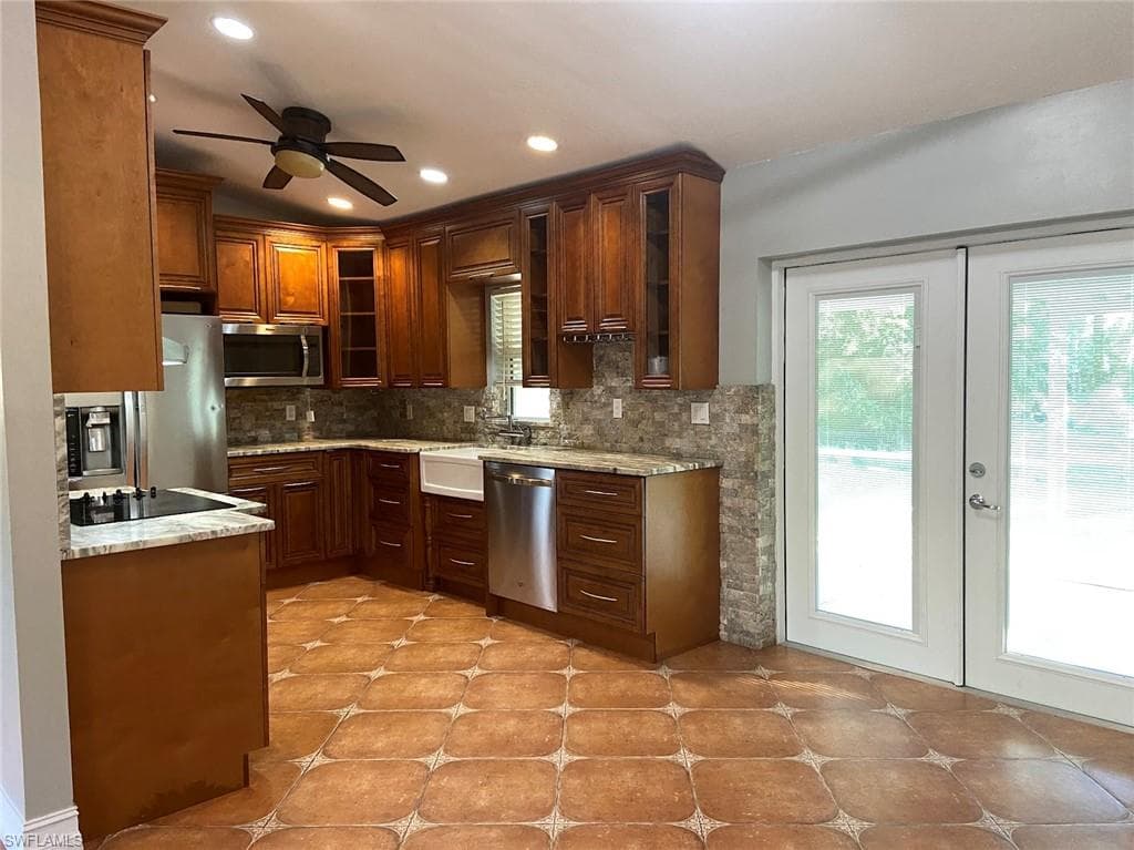 914 Avery St E, Lehigh Acres, FL 33974-6