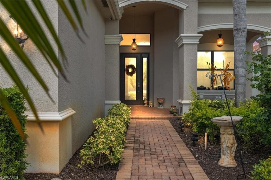 3051 Hudson Ter, Naples, FL 34119-9