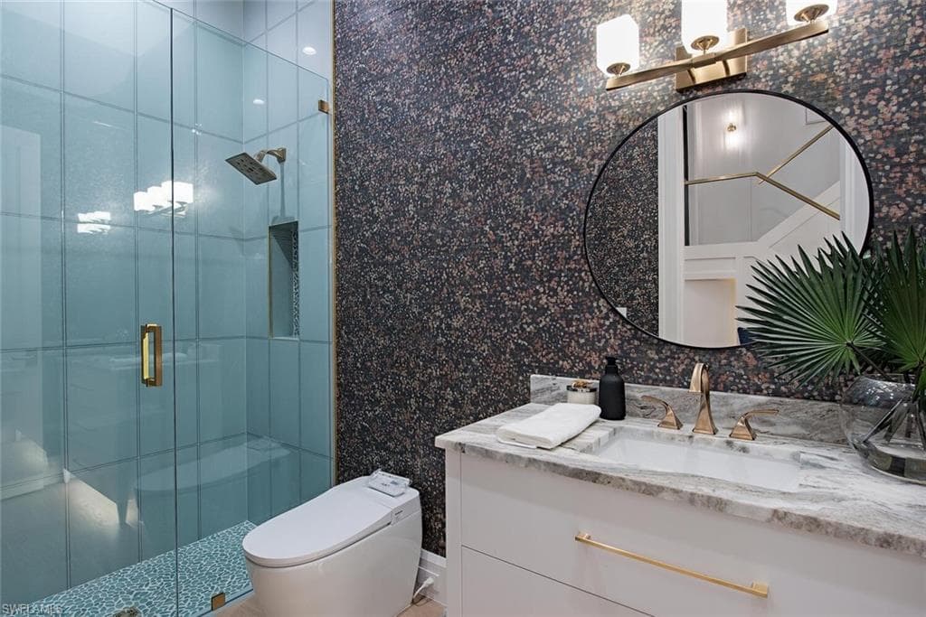 655 Parkview Ln, Naples, FL 34103-24