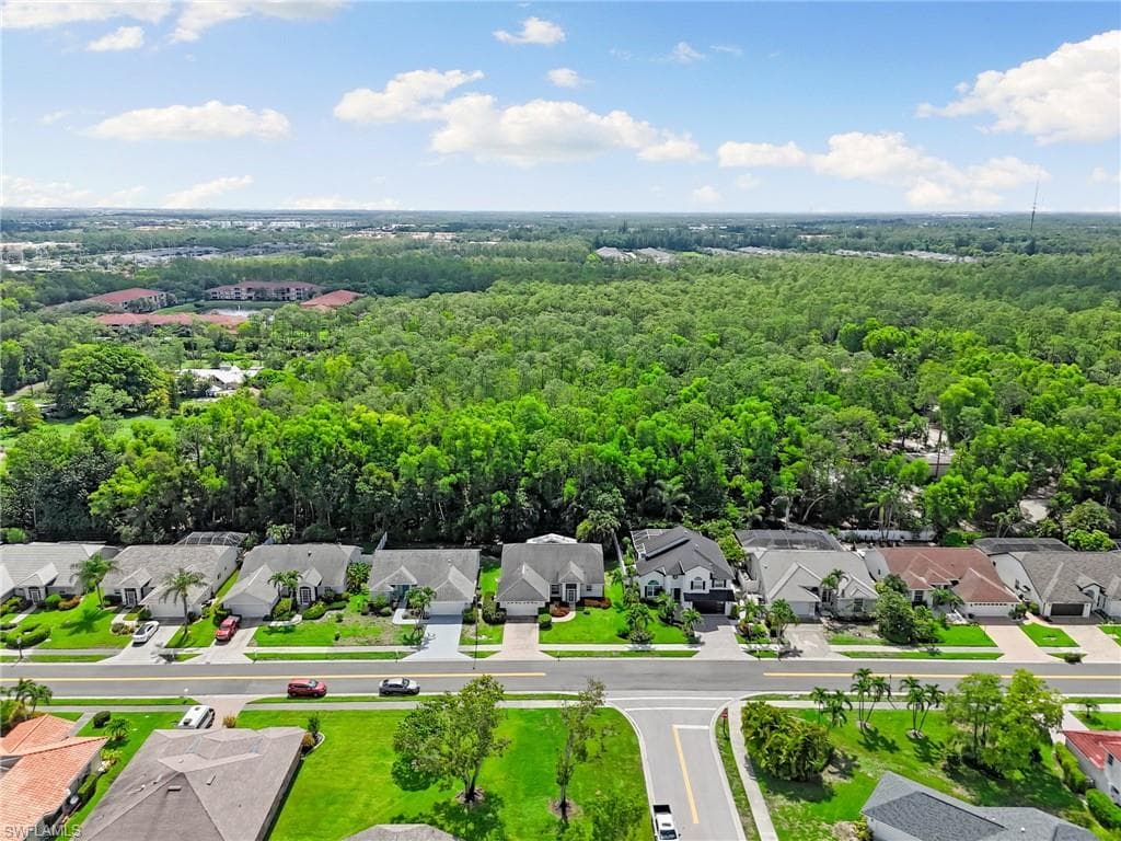 2052 Piccadilly Circus, Naples, FL 34112-33