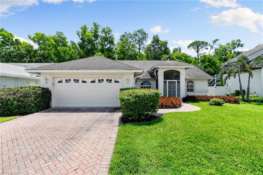 2052 Piccadilly Circus, Naples, FL 34112-37