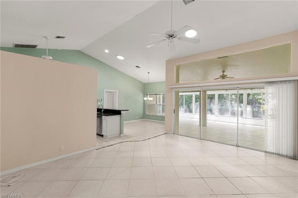 2052 Piccadilly Circus, Naples, FL 34112-5