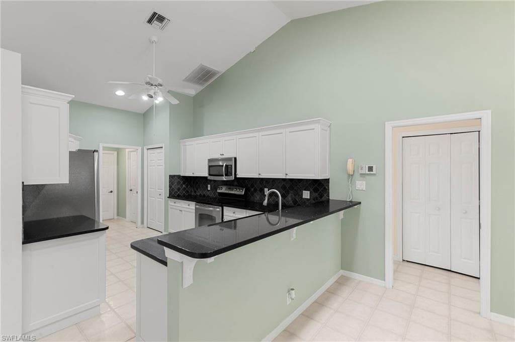 2052 Piccadilly Circus, Naples, FL 34112-7