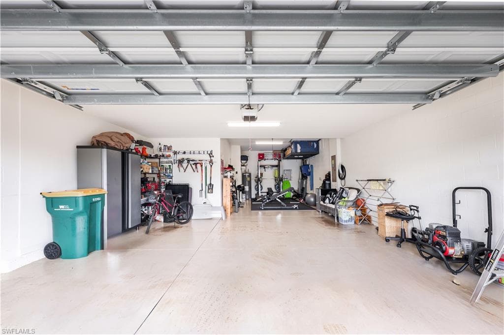 9425 Glenforest Dr, Naples, FL 34120-19