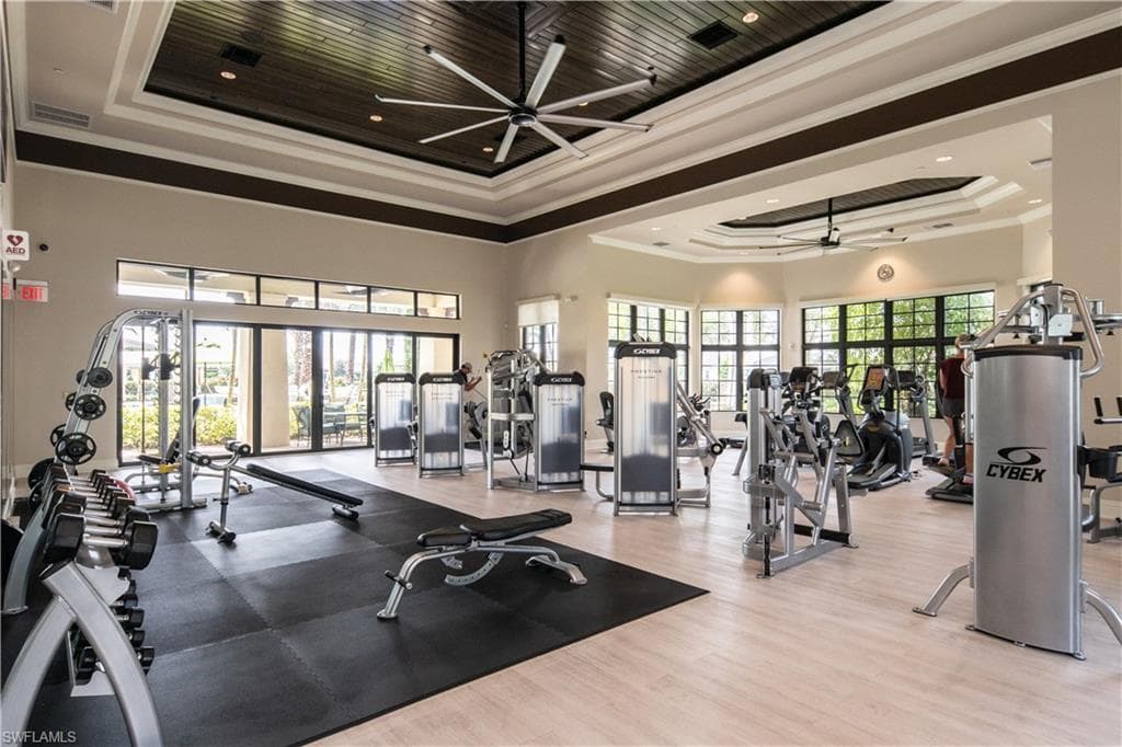 9425 Glenforest Dr, Naples, FL 34120-42