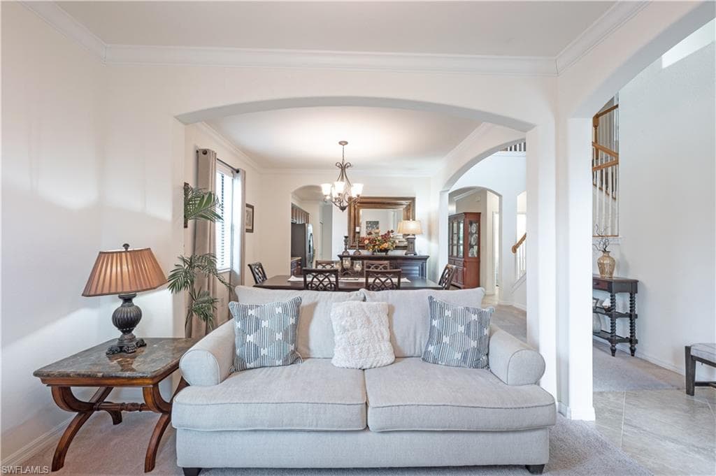 9425 Glenforest Dr, Naples, FL 34120-4