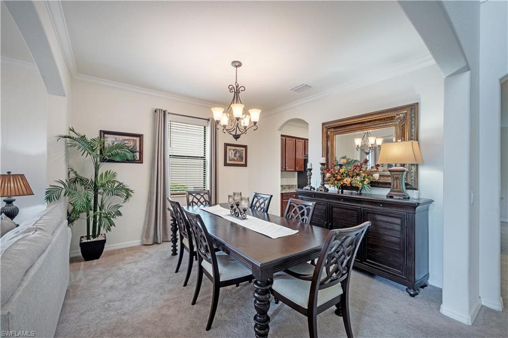 9425 Glenforest Dr, Naples, FL 34120-8