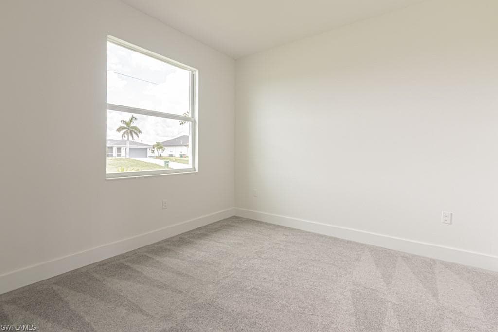 420 18th Pl, Cape Coral, FL 33993-44