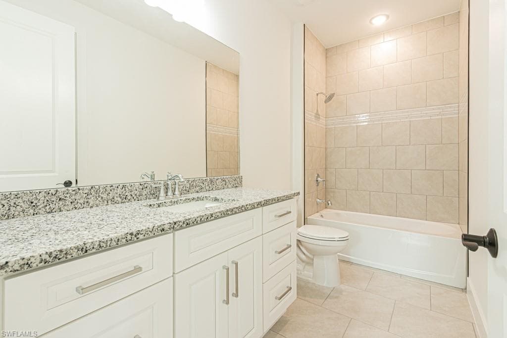 420 18th Pl, Cape Coral, FL 33993-47