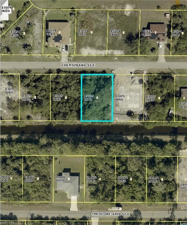 720 Chemstrand St E, Lehigh Acres, FL 33974-2