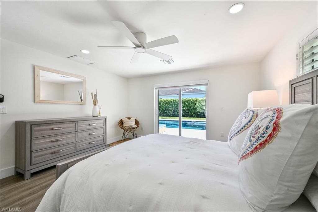 646 Park Shore Dr, Naples, FL 34103-28