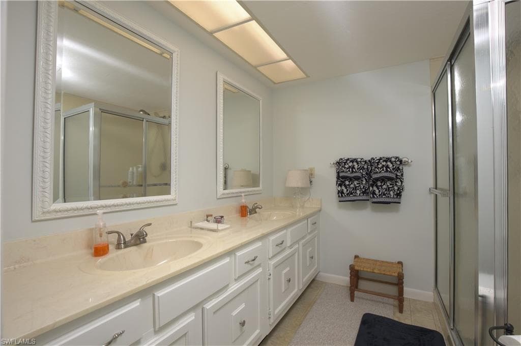 3360 10th St N 1210, Naples, FL 34103-19