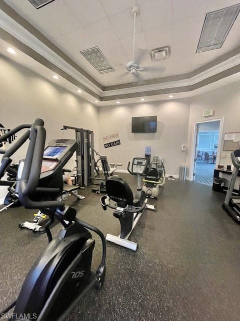 37 High Point Cir E 401, Naples, FL 34103-14