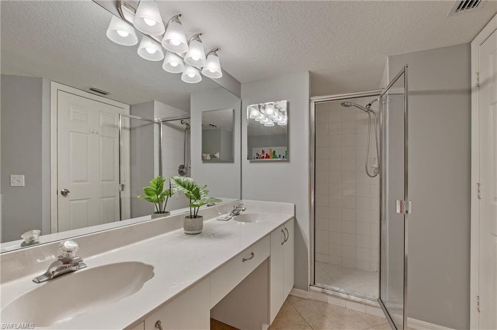 992 Woodshire Ln D309, Naples, FL 34105-14