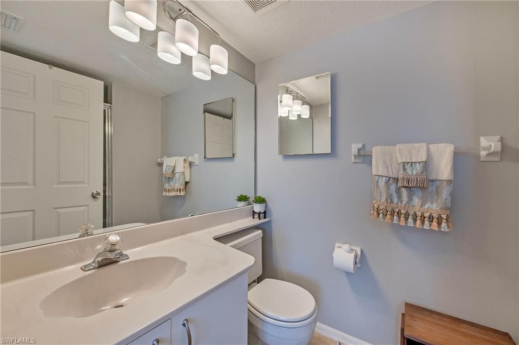 992 Woodshire Ln D309, Naples, FL 34105-18