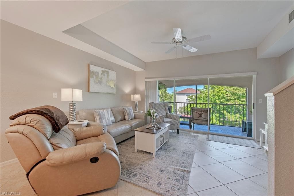 992 Woodshire Ln D309, Naples, FL 34105-5