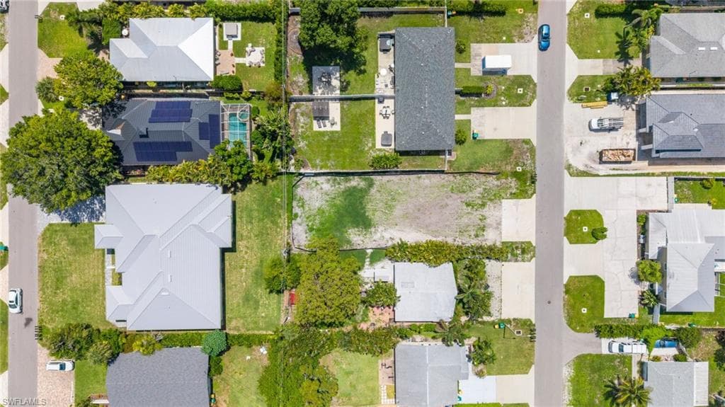 755 108th Ave N, Naples, FL 34108-4
