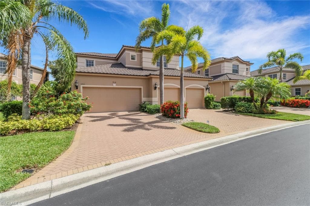 713 Regency Reserve Cir 5903, Naples, FL 34119-1