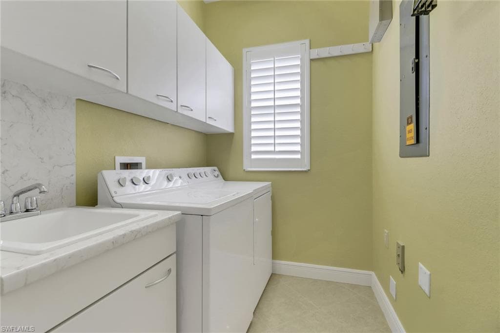 713 Regency Reserve Cir 5903, Naples, FL 34119-33