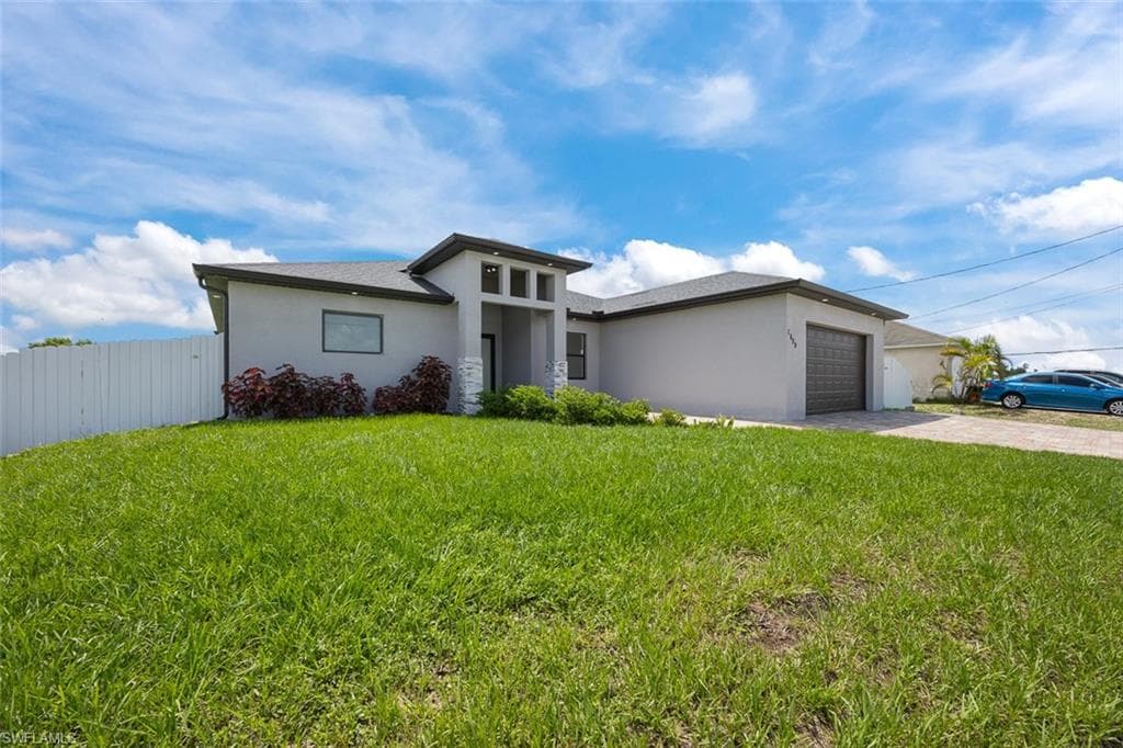 1609 Nelson Rd N, Cape Coral, FL 33993-34