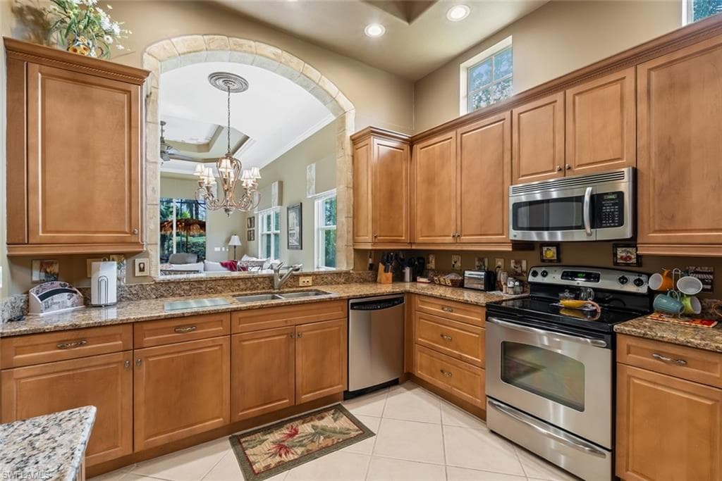 5757 Mango Cir 5757, Naples, FL 34110-11