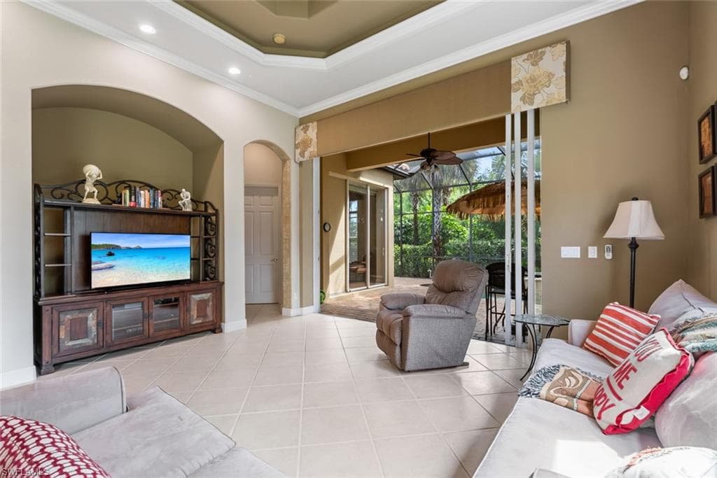 5757 Mango Cir 5757, Naples, FL 34110-16