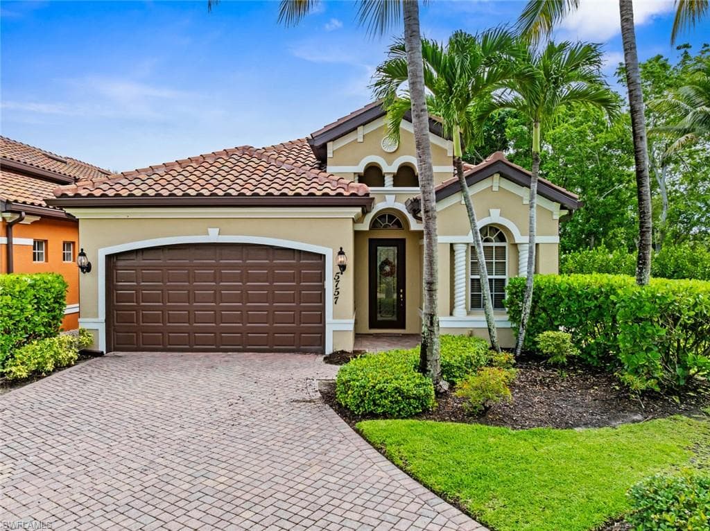 5757 Mango Cir 5757, Naples, FL 34110-2