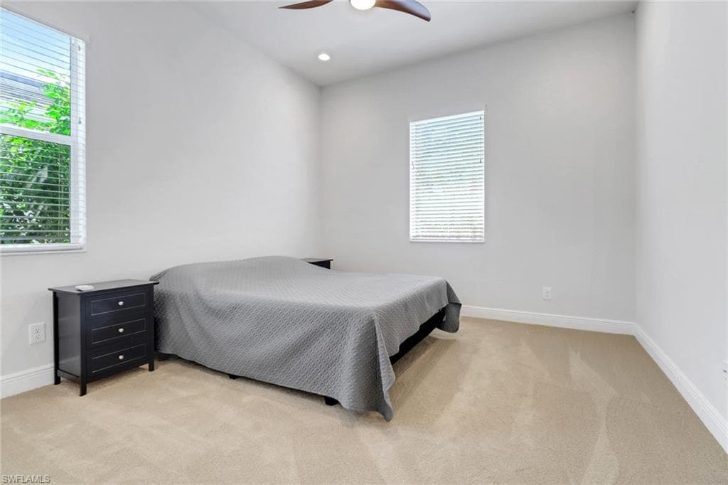 8913 Redonda Dr, Naples, FL 34114-11