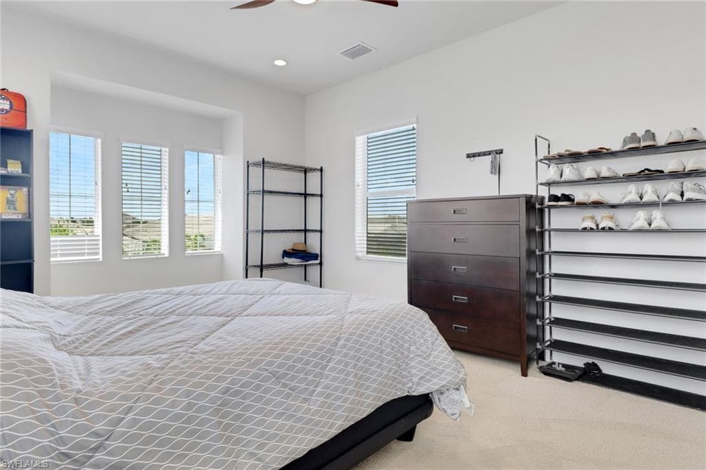 8913 Redonda Dr, Naples, FL 34114-29