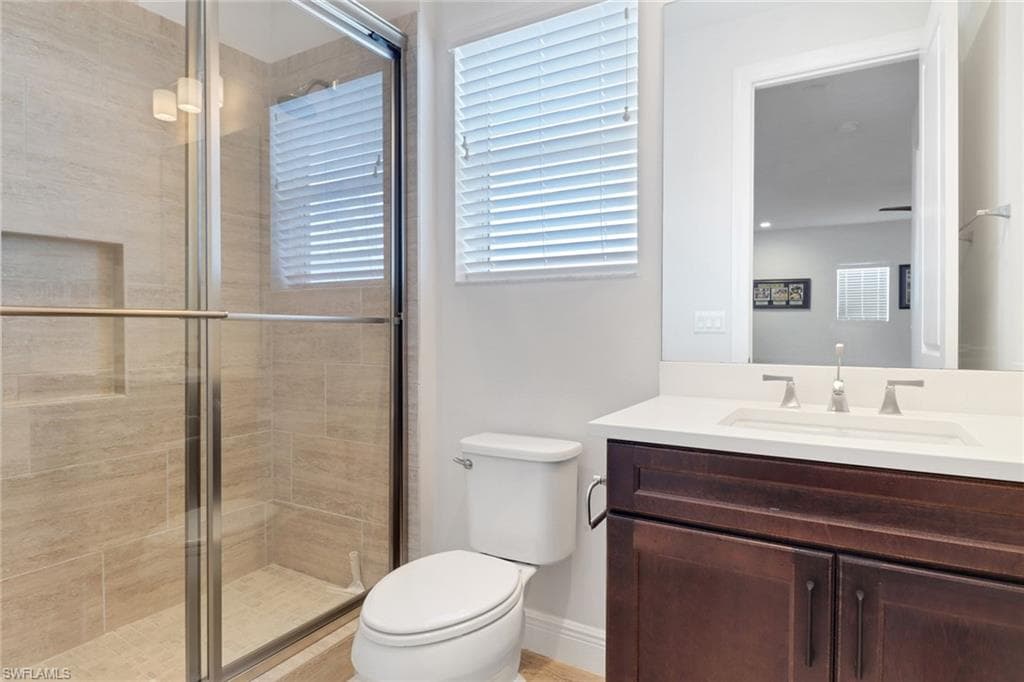 8913 Redonda Dr, Naples, FL 34114-30