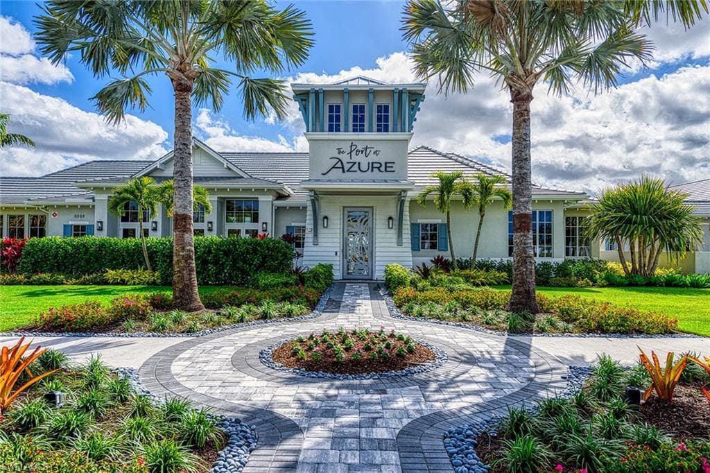 8913 Redonda Dr, Naples, FL 34114-37