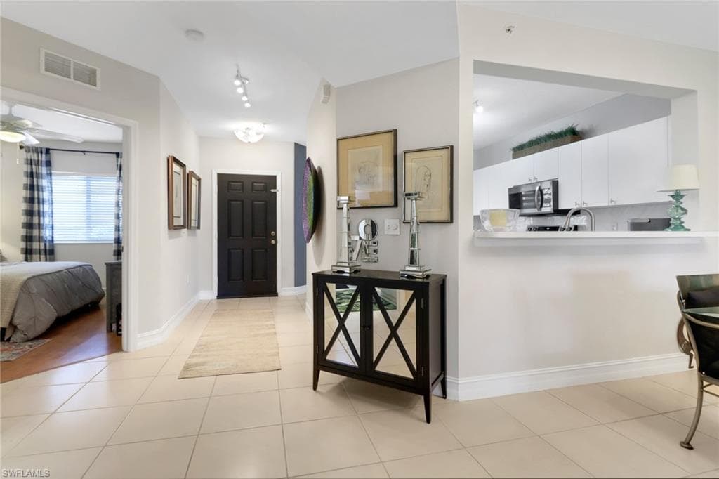 7839 Regal Heron Cir 104, Naples, FL 34104-6