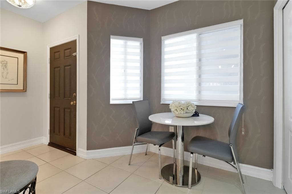 7839 Regal Heron Cir 104, Naples, FL 34104-8