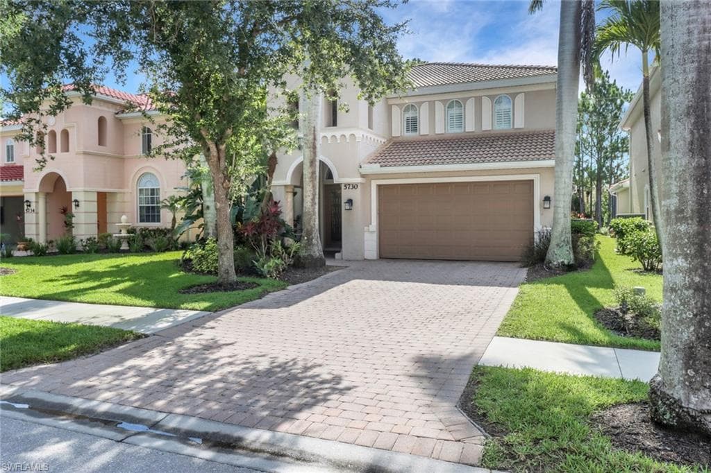 5730 Lago Villaggio Way, Naples, FL 34104-1