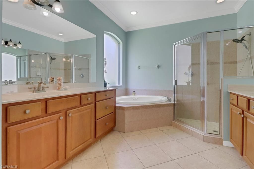 5730 Lago Villaggio Way, Naples, FL 34104-21
