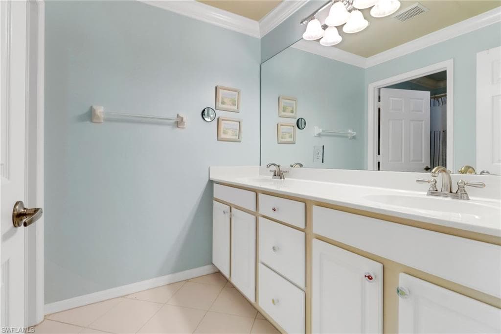 5730 Lago Villaggio Way, Naples, FL 34104-27